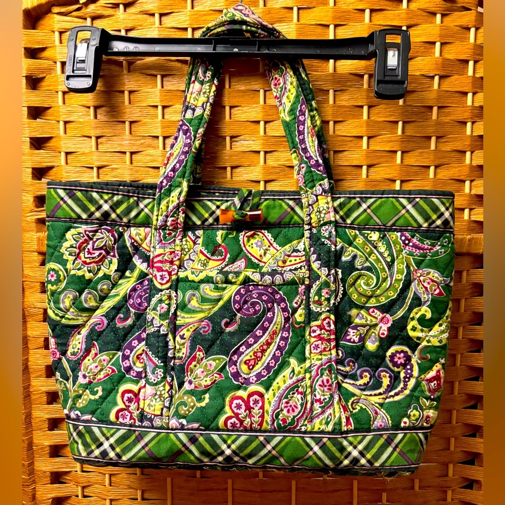 Vera Bradley Shoulder Bag in Retired Chelsea Green Pattern